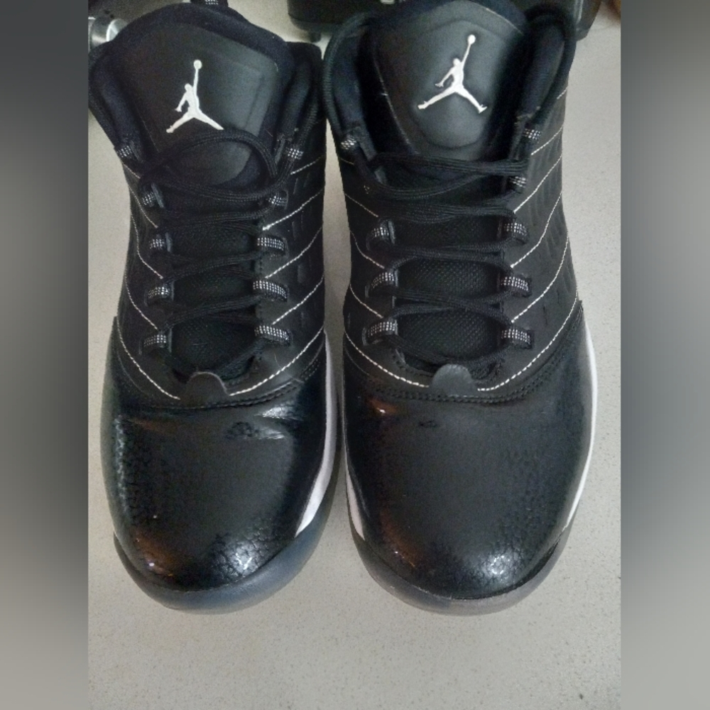 Air Jordan Velocity sneakers